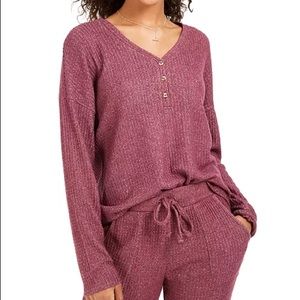 Hippie Rose
Juniors' Henley Waffle Knit Top